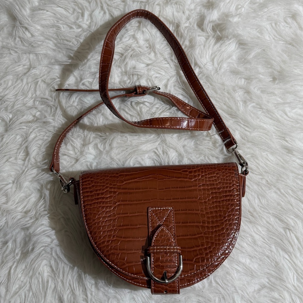 Urban Outfitters Brown Croc-Embossed Crossbody Bag Purse Cognac Crocodile